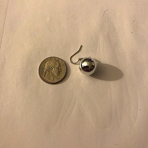 Size compared to a quarter: Ornament Christmas earrings, in different colors.